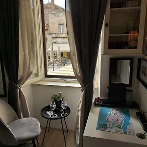Agora Zara